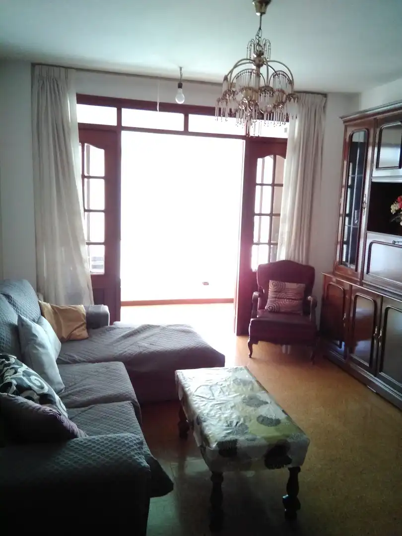 Sala de estar de Piso en venta en Santiago de Compostela  con Trastero y Balcón