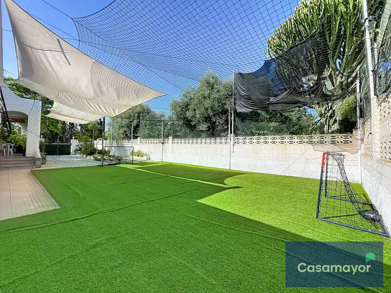Jardí de Casa o xalet en venda en Sant Joan d'Alacant amb Aire condicionat, Jardí privat i Piscina