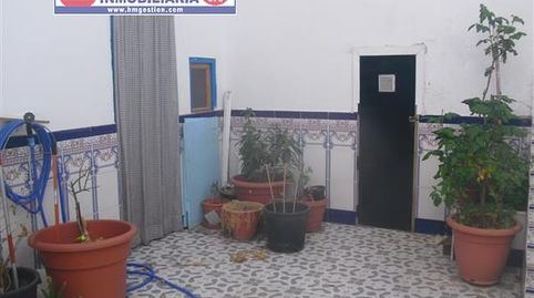 Casa de 140 m2 de solar, Y DOS PLANTYAS,  con 3 dormitorios y 2 baños completos, 2 cocinas, cocina de fuego bajo, garaje para dos, imatge 2