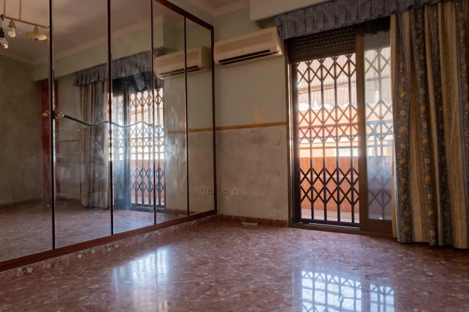 Bedroom of Duplexes for sale in Xirivella  with Air Conditioner