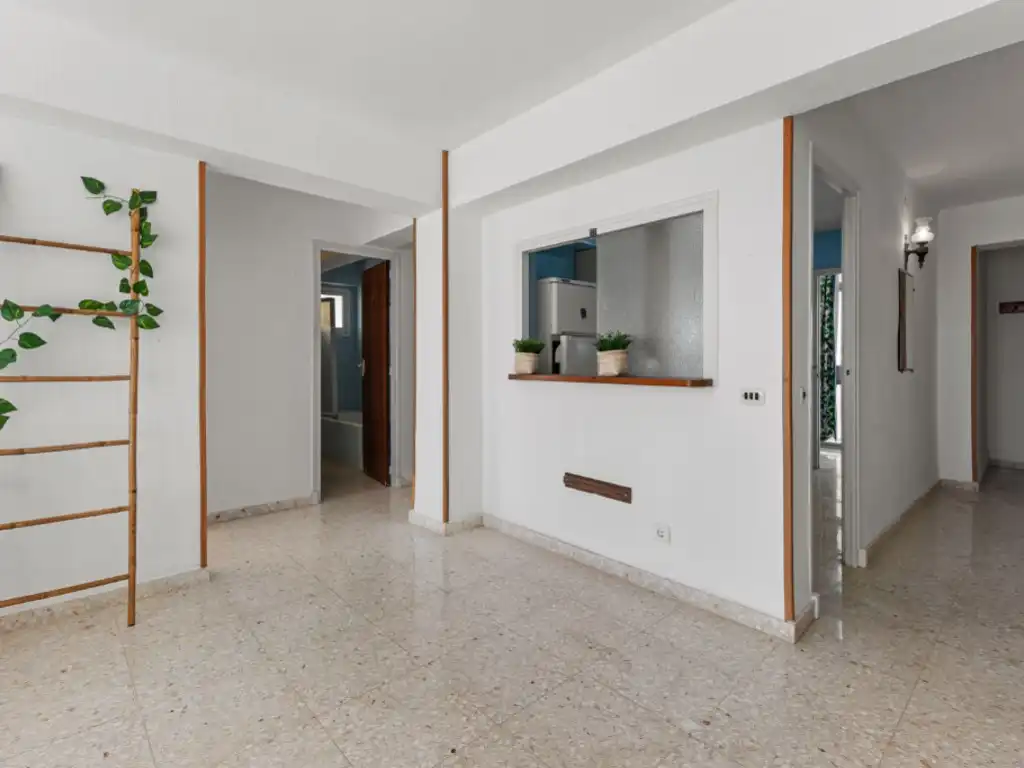 Apartments for sale in Calle Azorin 10 escalera 1 planta 06 puerta a, Campello Playa