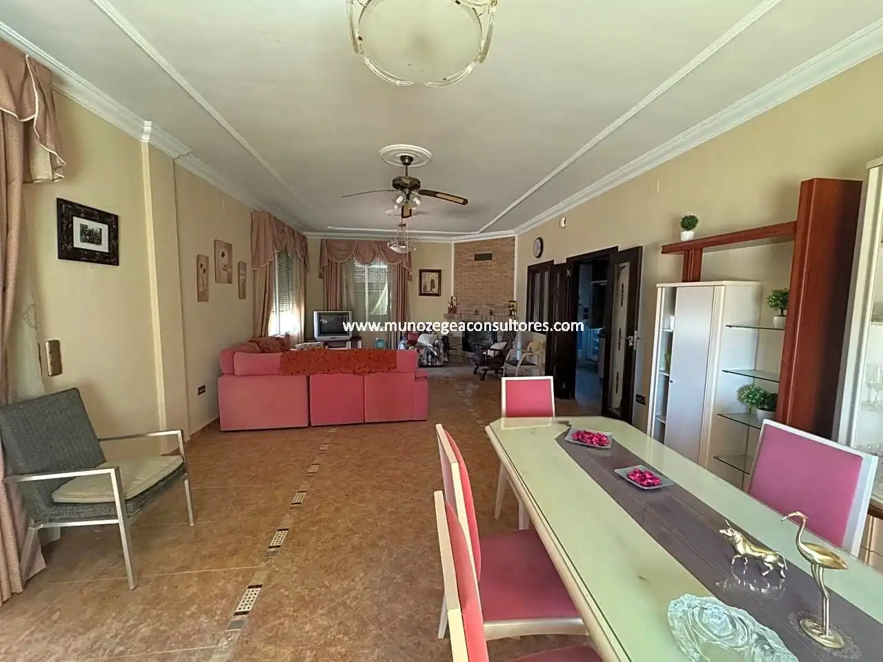 Sala de estar de Casa o chalet en venta en Moriles con Aire acondicionado, Jardín privado y Piscina