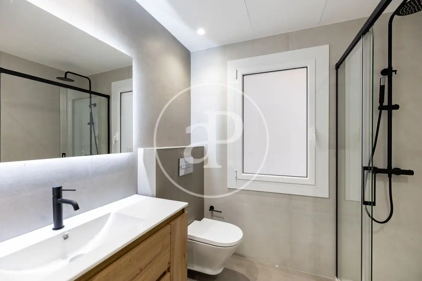 Baño de Piso en venta en Barcelona con Aire acondicionado y Calefacción