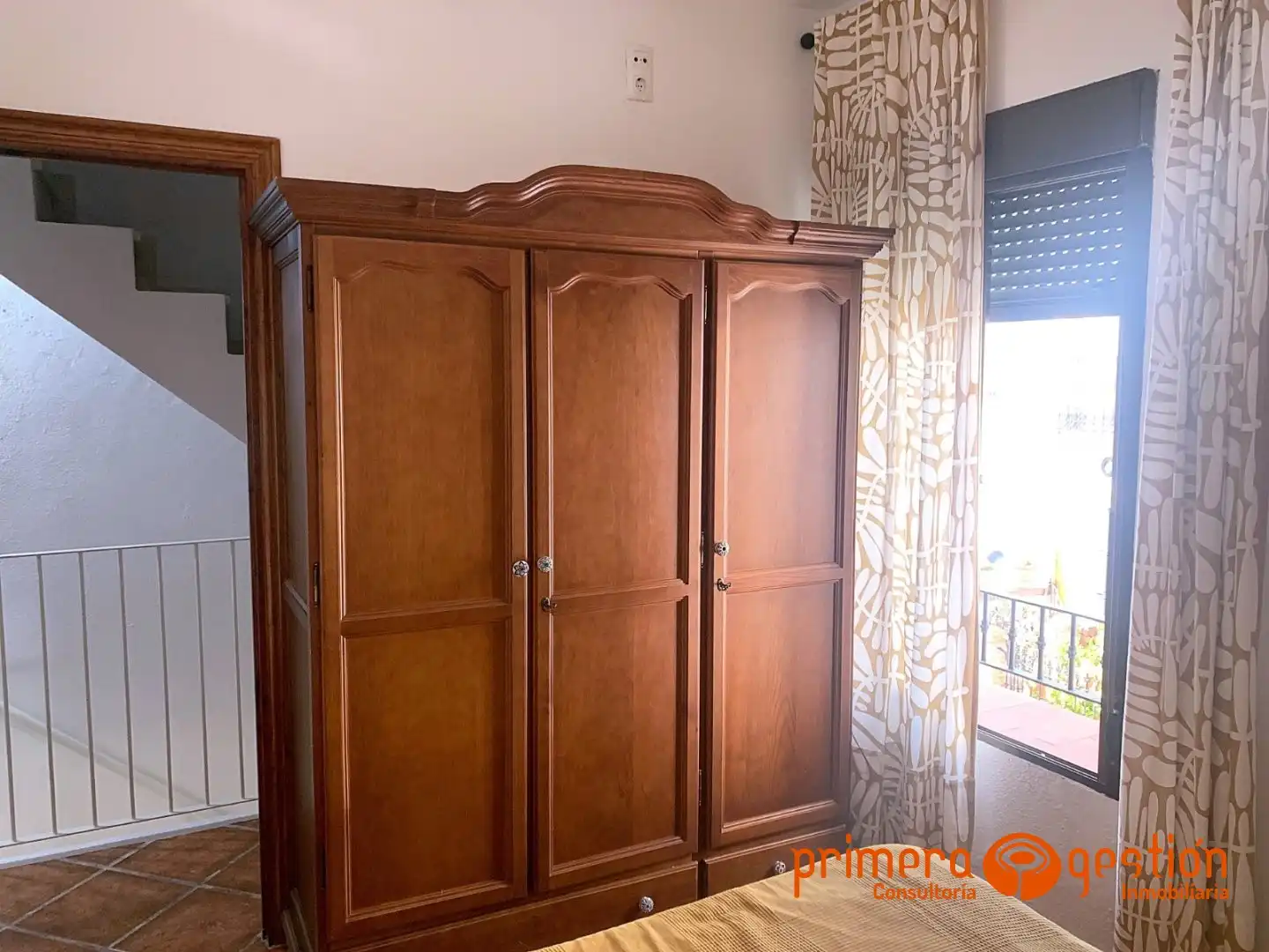 Dormitori de Casa o xalet en venda en Constantina amb Terrassa i Moblat