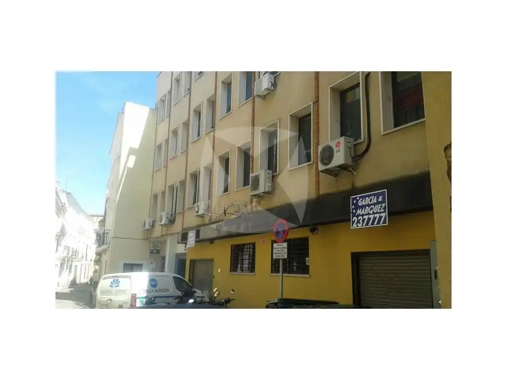 Gewerbefläche zum Verkauf in C. Donoso Cortés, 6