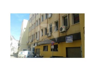 Local comercial en venda a C. Donoso Cortés, 6