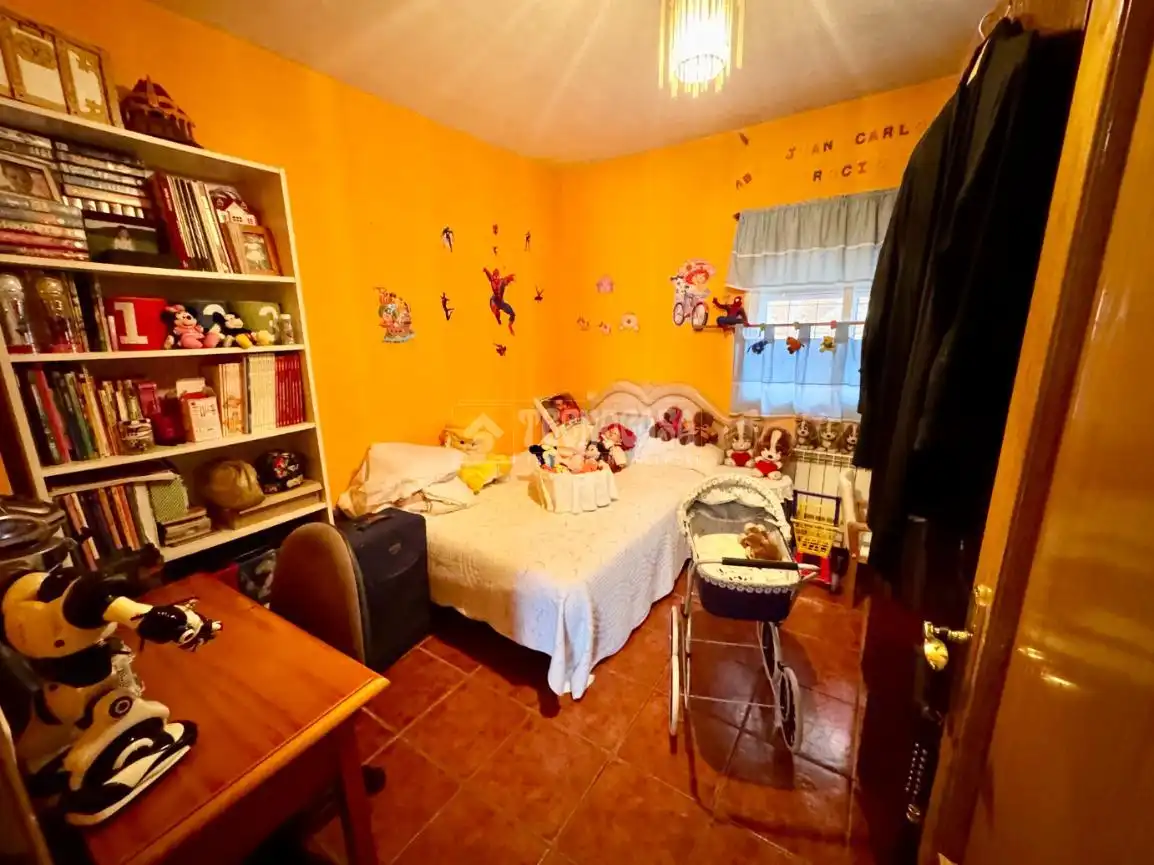 Schlafzimmer von Haus oder Chalet zum Verkauf in Valdeavero mit Heizung und Schwimmbad