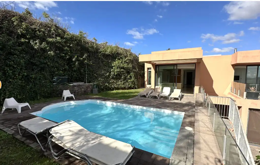 Chalet con terraza en venta en Calle San Bartolomé de Tirajana 9, imagen 2