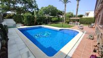 Piscina de Casa o xalet en venda en Castelldefels amb Aire condicionat, Calefacció i Terrassa