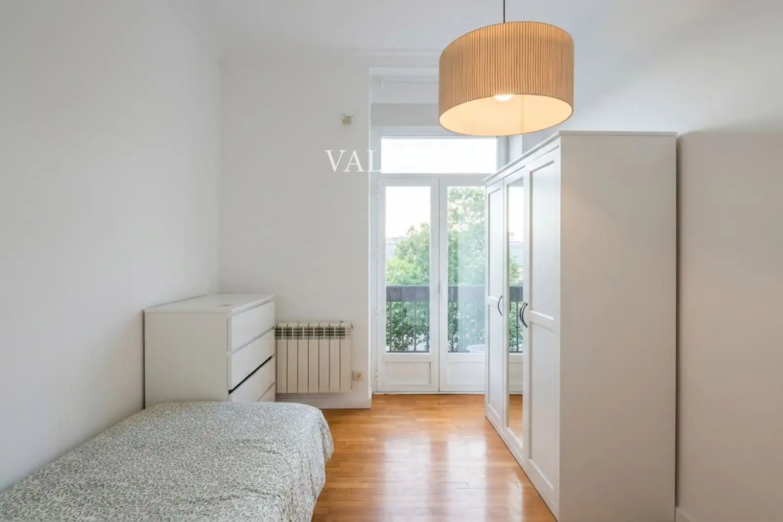 Bedroom of Flat for rent in Madrid  with Air Conditioner, Terrace and Furnished