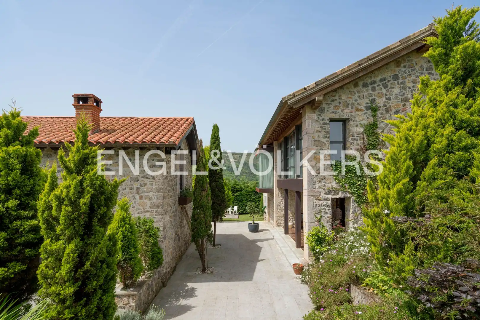Vista exterior de Casa o chalet en venta en Cangas de Onís con Calefacción, Jardín privado y Terraza