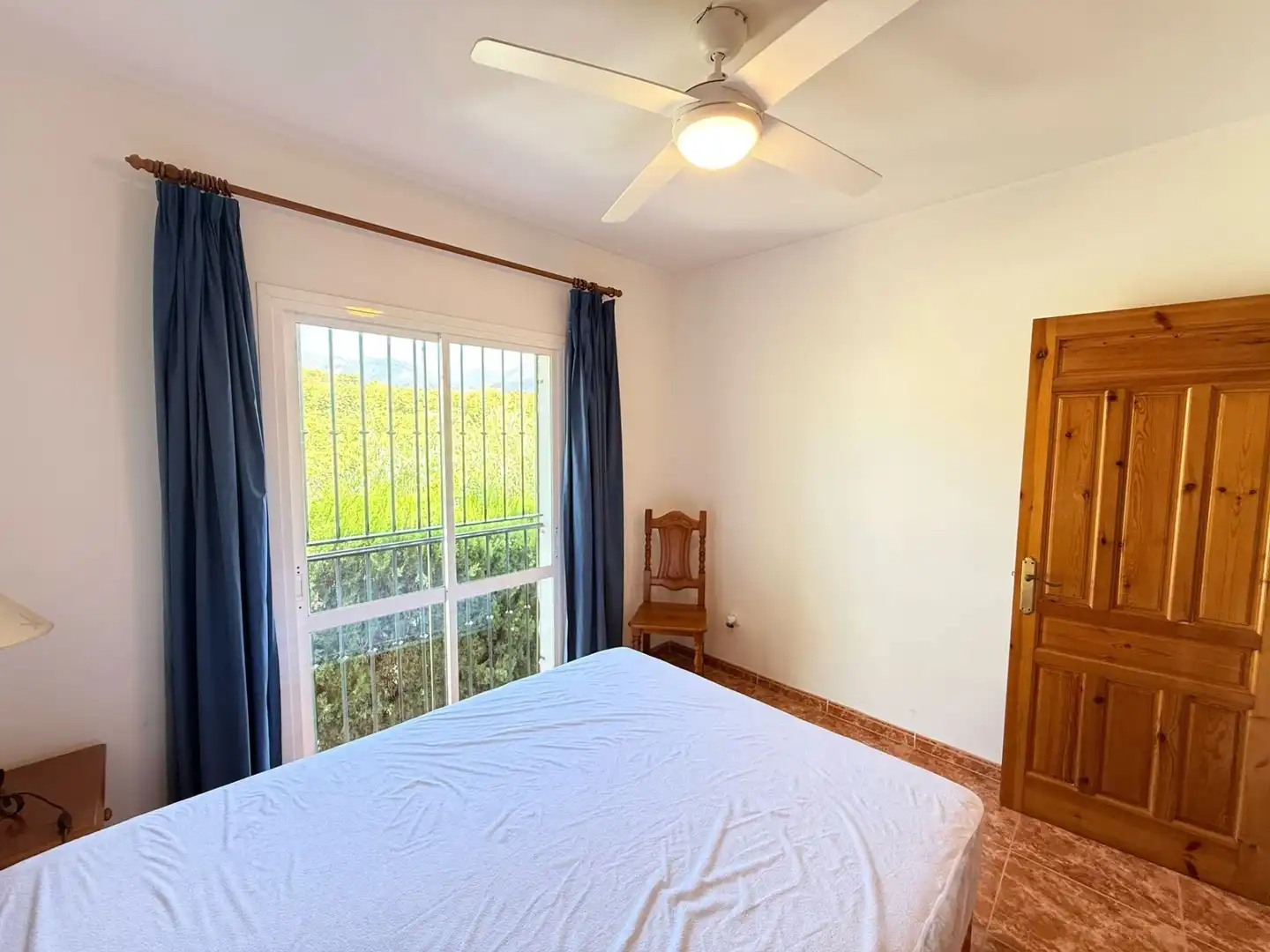 Habitación de Dúplex en venta en Nerja con Jardín privado, Trastero y Piscina comunitaria