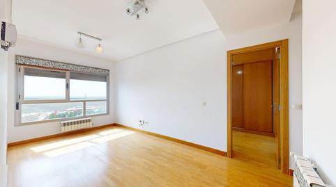 Foto 3 de Piso de alquiler en Avenida de la Gran Vía del Sureste, Ensanche de Vallecas - La Gavia,  Madrid Capital