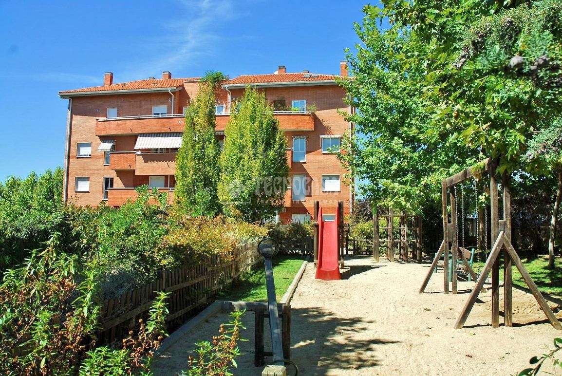 Jardí de Pis de lloguer en Boadilla del Monte amb Piscina comunitària
