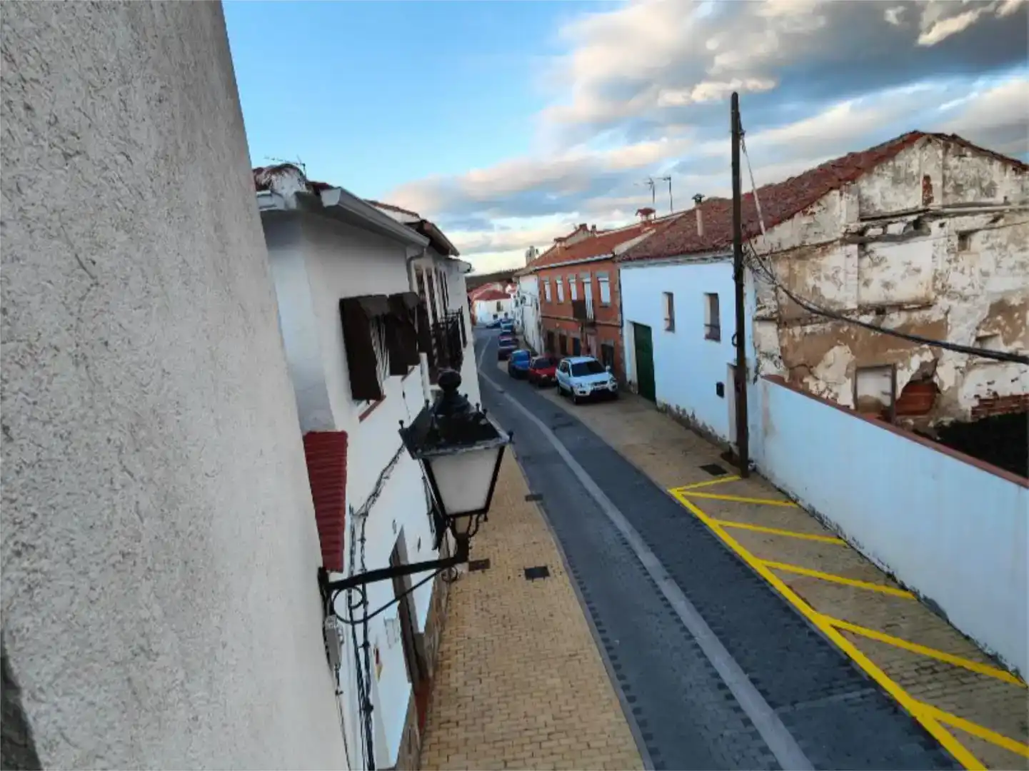 Vista exterior de Casa adosada en venda en Torres de la Alameda amb Balcó