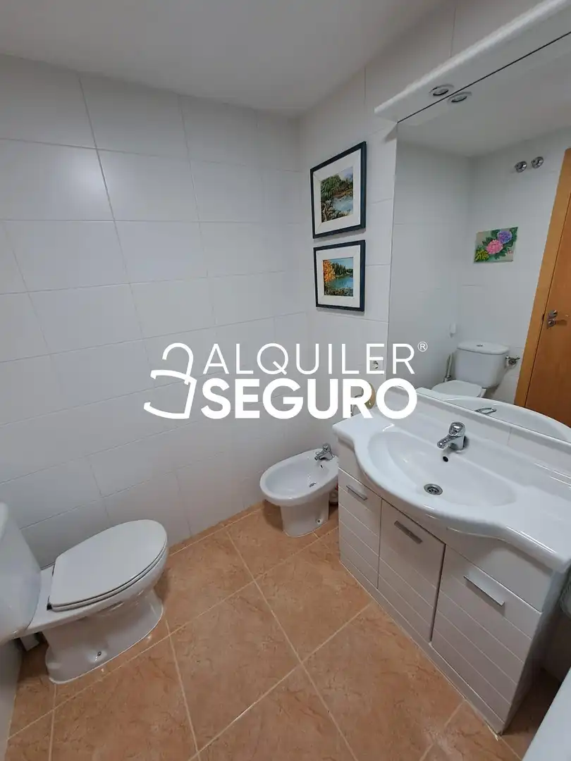 Baño de Piso de alquiler en Nules con Aire acondicionado, Terraza y Piscina