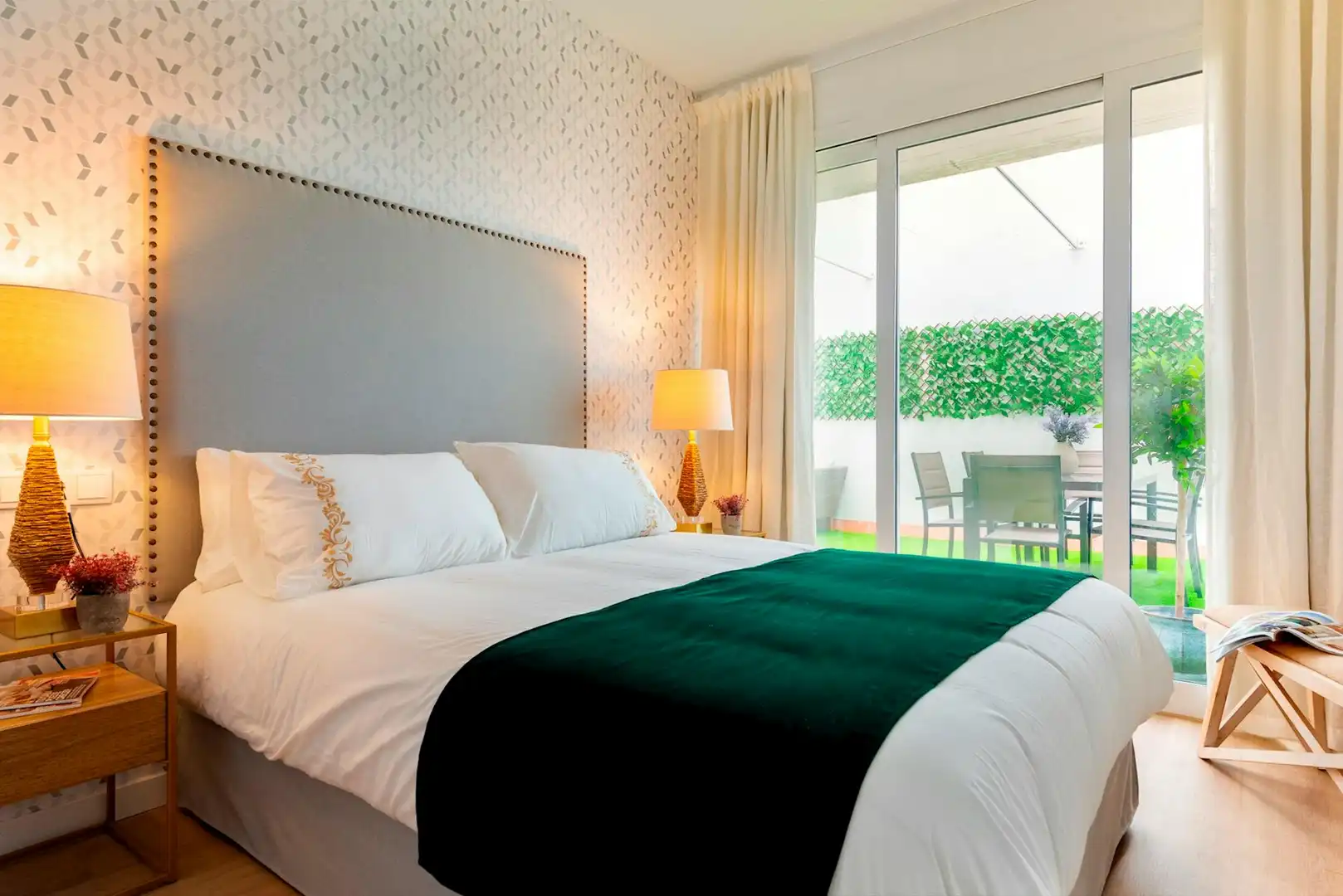 Bedroom of Flat for rent in Sevilla  with Air Conditioner, Heating and Washing machine