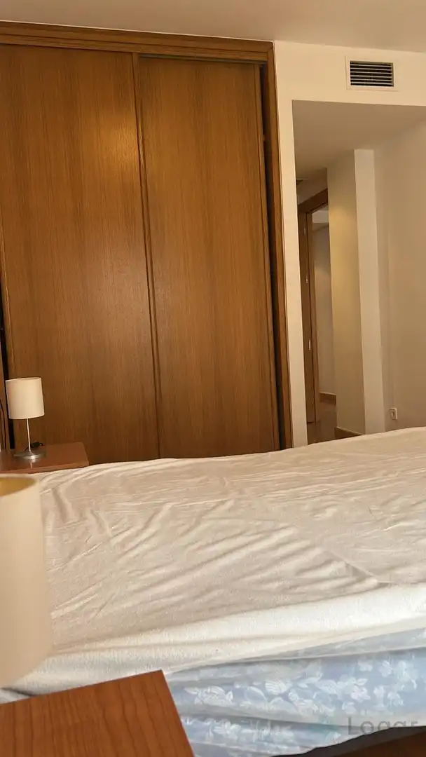 Dormitori de Pis de lloguer en Murcia amb Aire condicionat, Calefacció i Traster