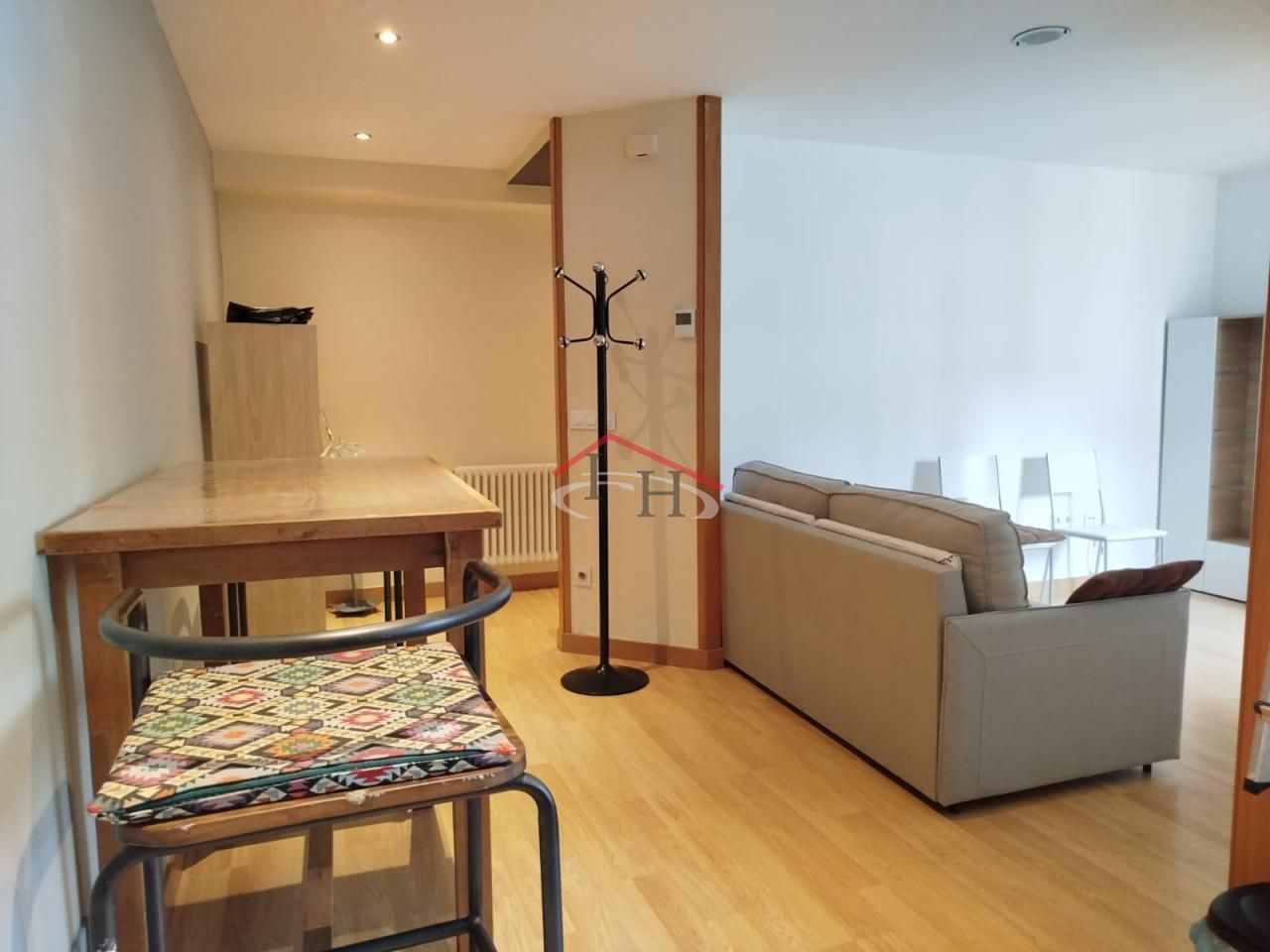 Living room of Flat for sale in León Capital   with Heating, Parquet flooring and Storage room