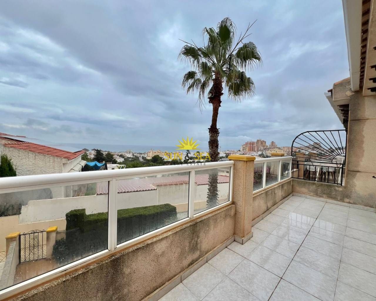 Terrassa de Apartament de lloguer en Torrevieja amb Aire condicionat, Calefacció i Terrassa