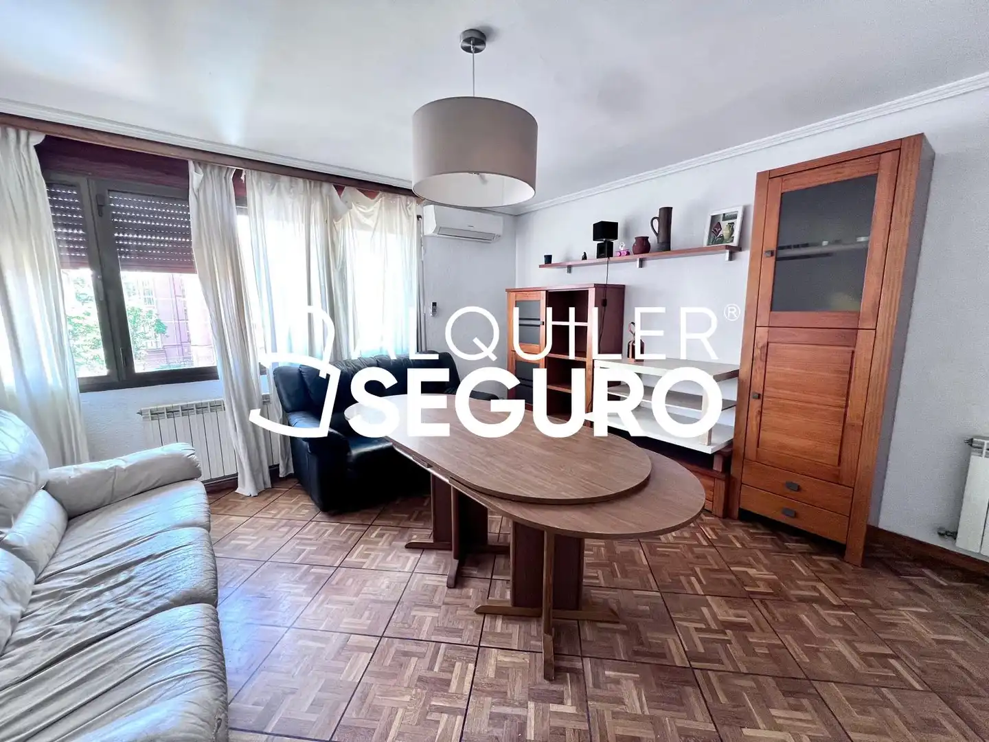 Sala de estar de Piso de alquiler en Madrid con Aire acondicionado, Calefacción y Amueblado