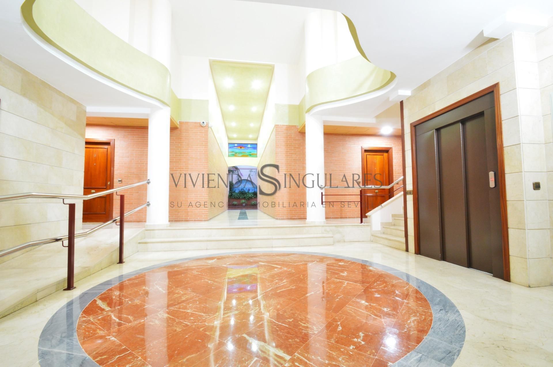 Apartament de lloguer en  Sevilla Capital amb Aire condicionat i Jardí privat