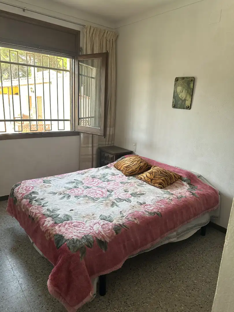 Dormitori de Casa o xalet en venda en L'Escala amb Jardí privat i Terrassa