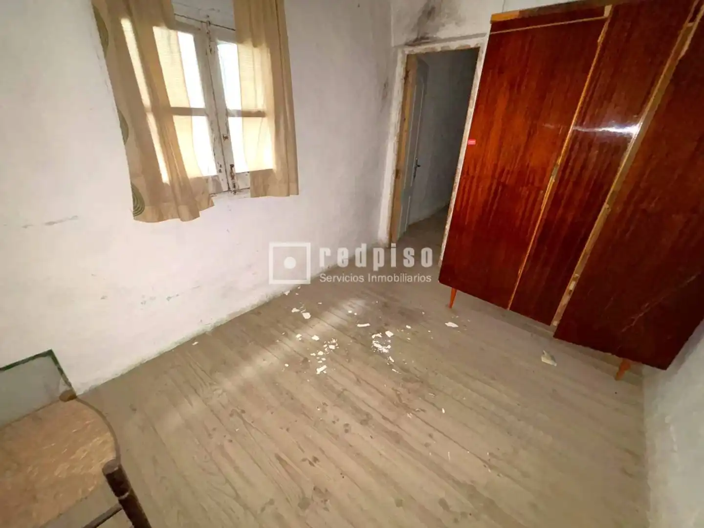 Dormitori de Casa o xalet en venda en Cadalso de los Vidrios amb Calefacció i Terrassa