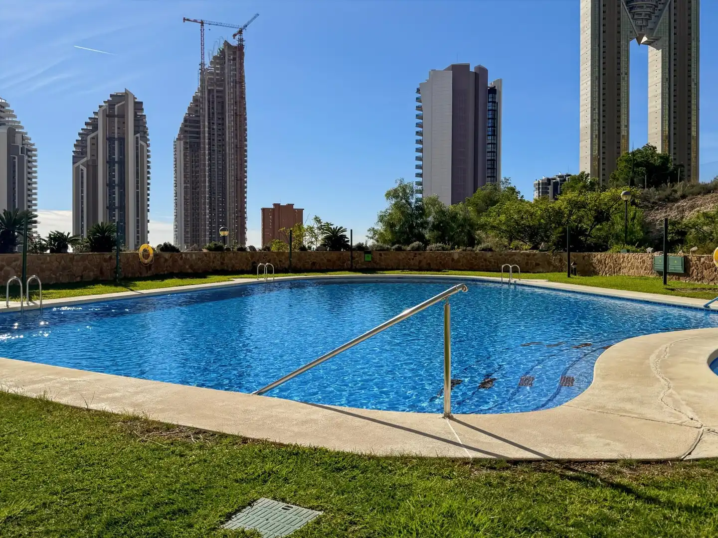 Piscina de Apartamento en venta en Benidorm con Calefacción y Terraza