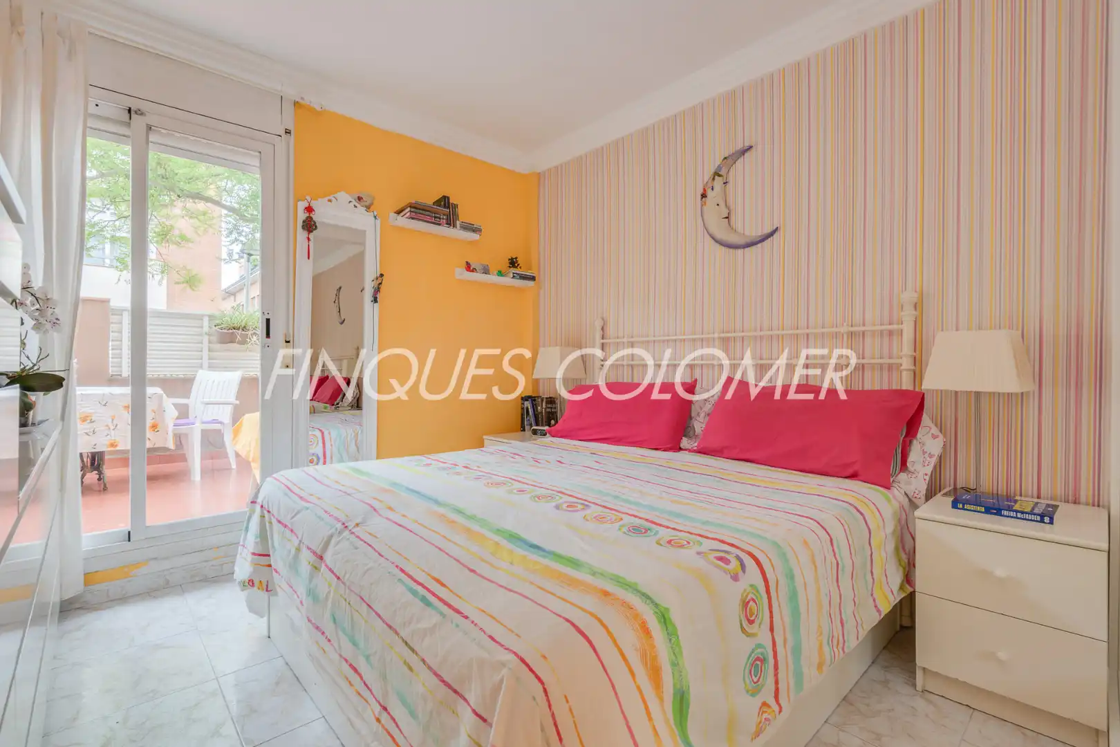 Habitación de Dúplex en venta en Rubí con Aire acondicionado, Calefacción y Jardín privado