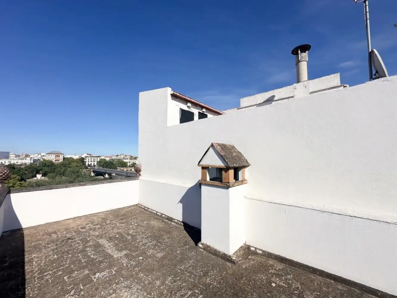 Vista exterior de Casa o xalet en venda en Sevilla amb Calefacció i Terrassa