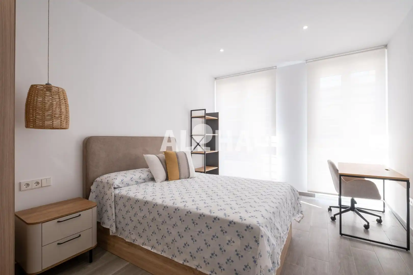 Bedroom of Apartments for rent in Moncada  with Air Conditioner, Terrace and Furnished