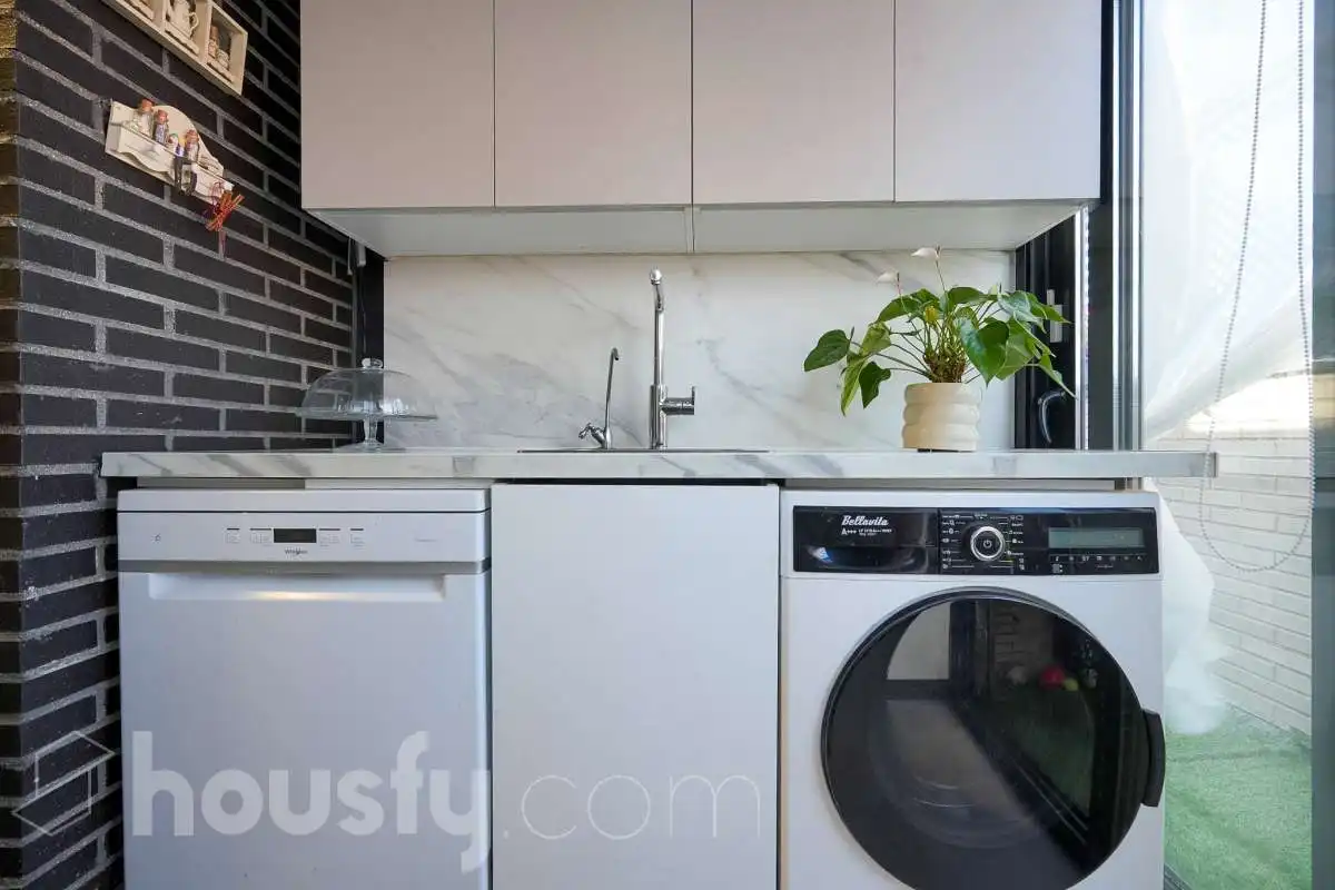 Cocina de Ático en venta en Madrid con Terraza, Trastero y Piscina comunitaria