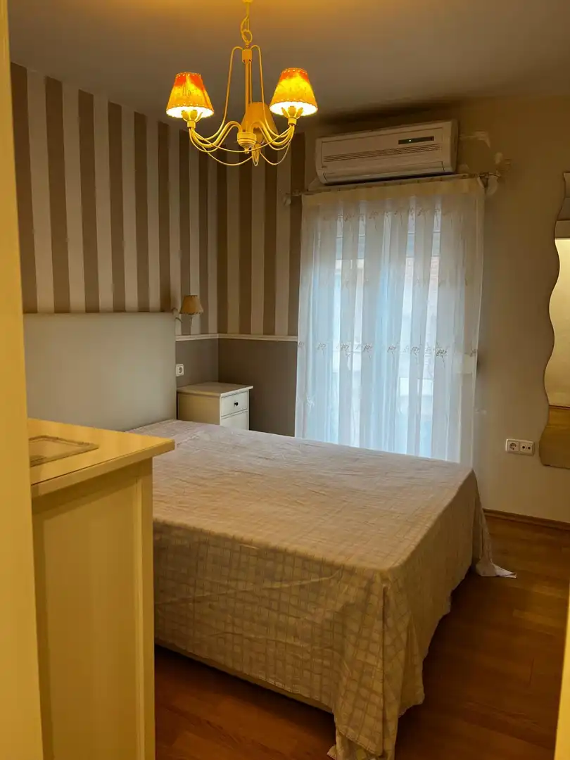 Habitación de Piso de alquiler en Yecla con Aire acondicionado, Calefacción y Jardín privado