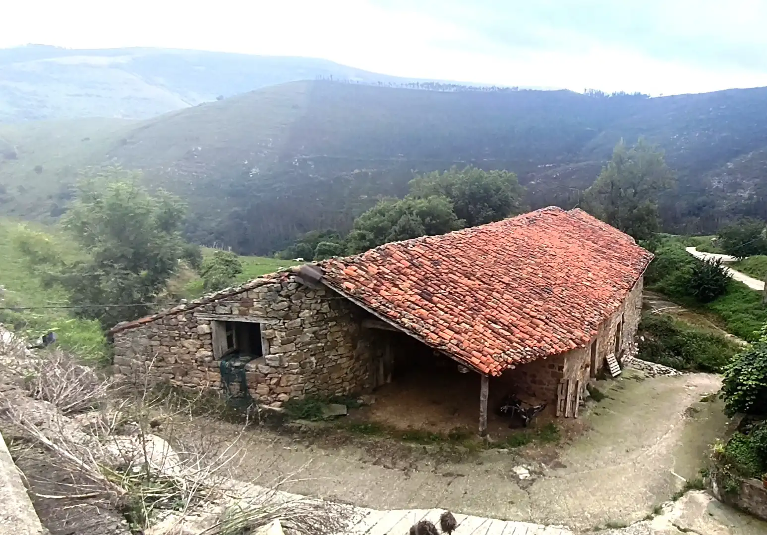 Casa aparellada en venda a Lamasón - BO CIRES