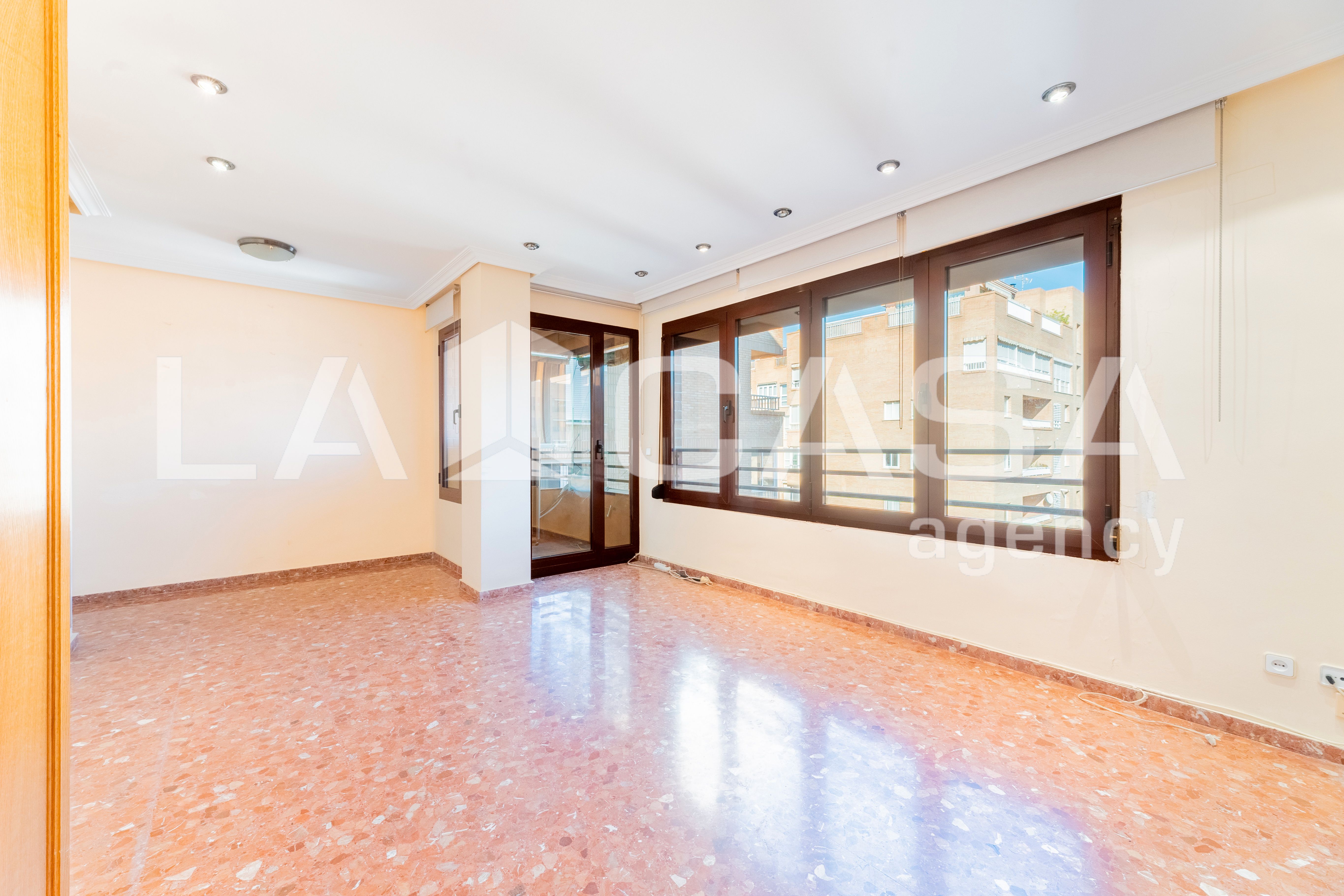 Pis en venda en  Valencia Capital amb Terrassa i Balcó