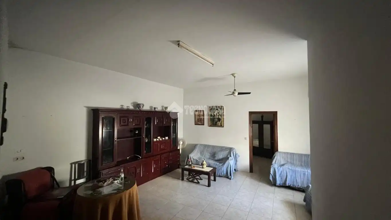Sala de estar de Casa adosada en venta en Lagartera con Terraza
