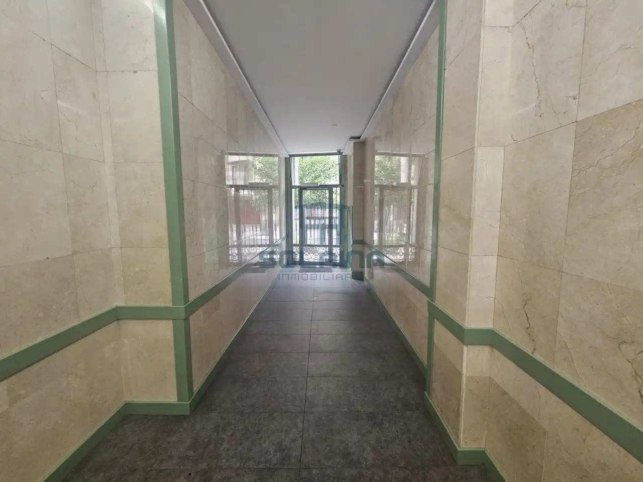 Wohnung zur Miete in Ourense Capital  mit Heizung, Parkett und Abstellraum