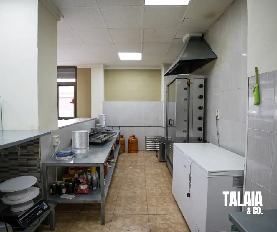 Business premises for sale in Carrer Beniparrell, imagen 13