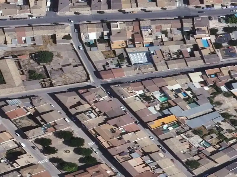 Vista exterior de Edificio en venta en Torreperogil