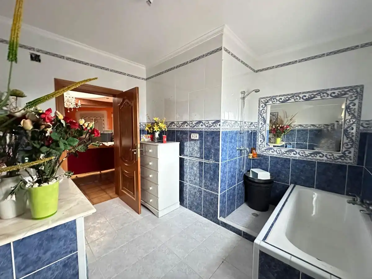 Baño de Finca rústica en venta en Los Montesinos con Jardín privado, Piscina y Amueblado