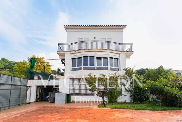 Casa-chalet en Venta en Argentona Est