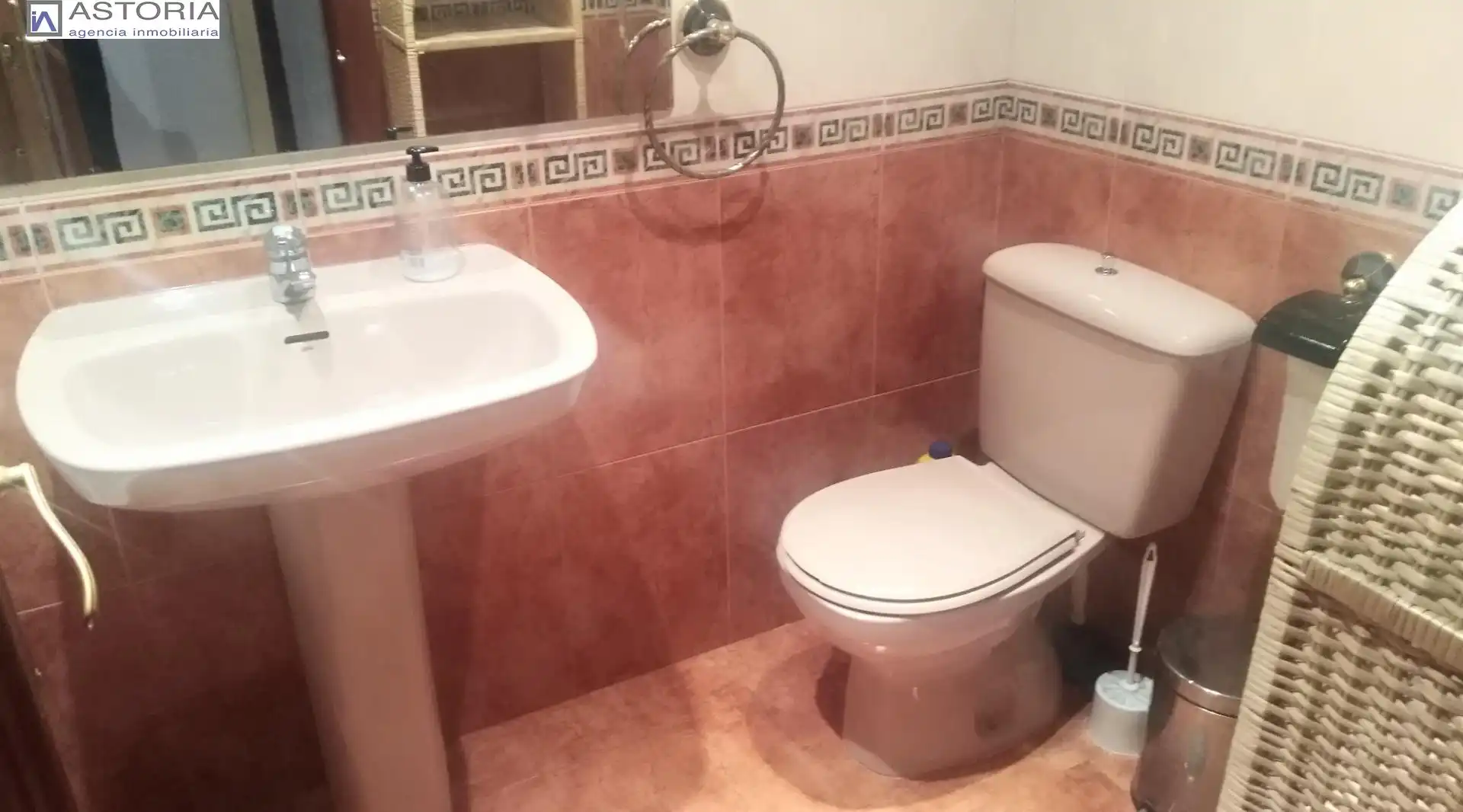 Bathroom of Flat for rent in Granada  with Furnished