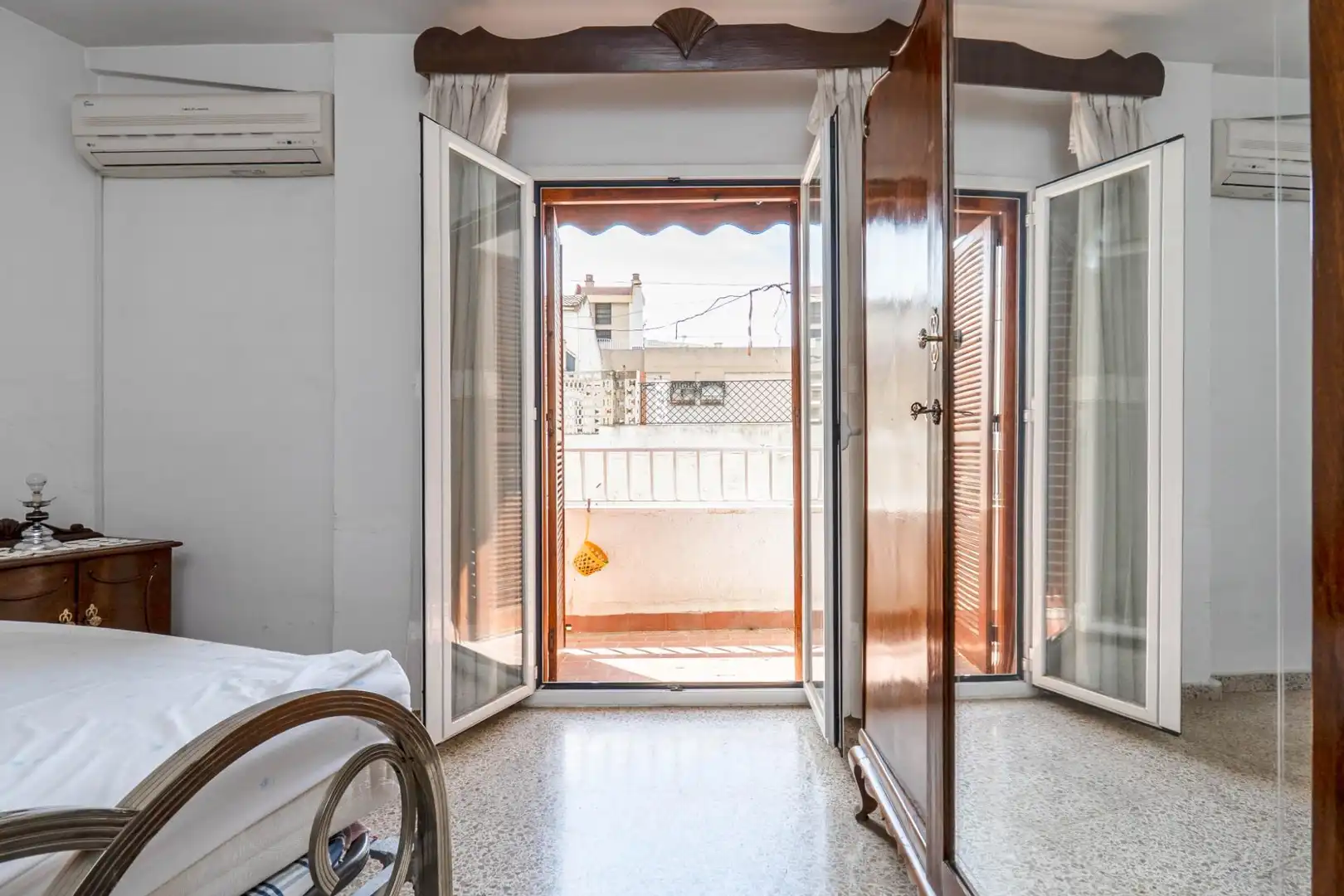 Terrassa de Pis en venda en Granada amb Aire condicionat i Balcó