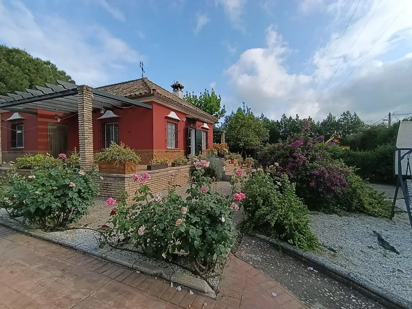 Garden of Houses for sale in La Carlota  with Air Conditioner, Heating and Private garden