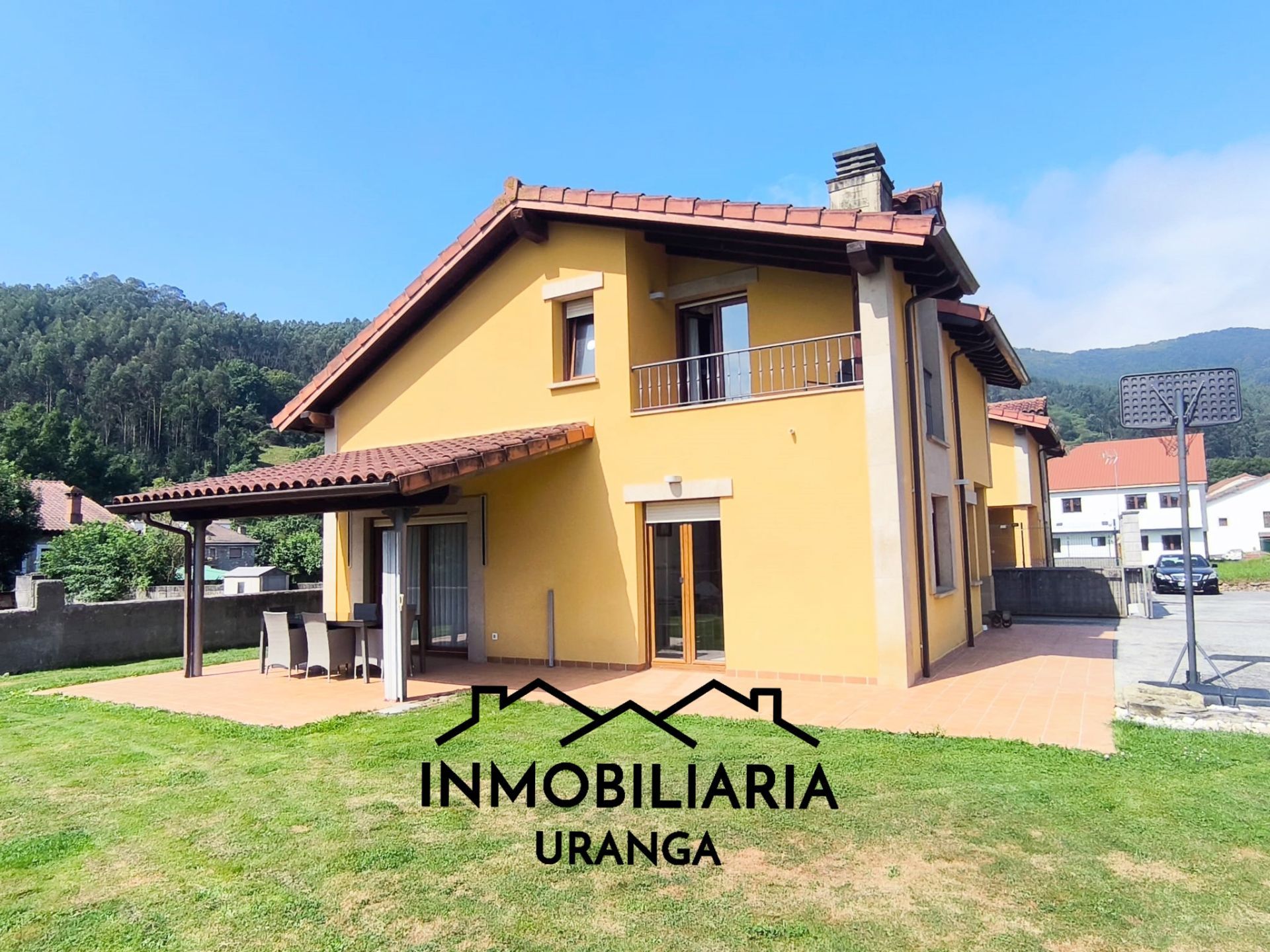 Exterior view of House or chalet for sale in Hazas de Cesto  with Heating, Private garden and Terrace