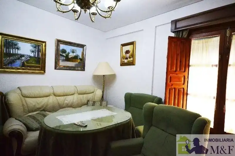 Sala de estar de Piso en venta en Palma del Río con Aire acondicionado, Trastero y Amueblado