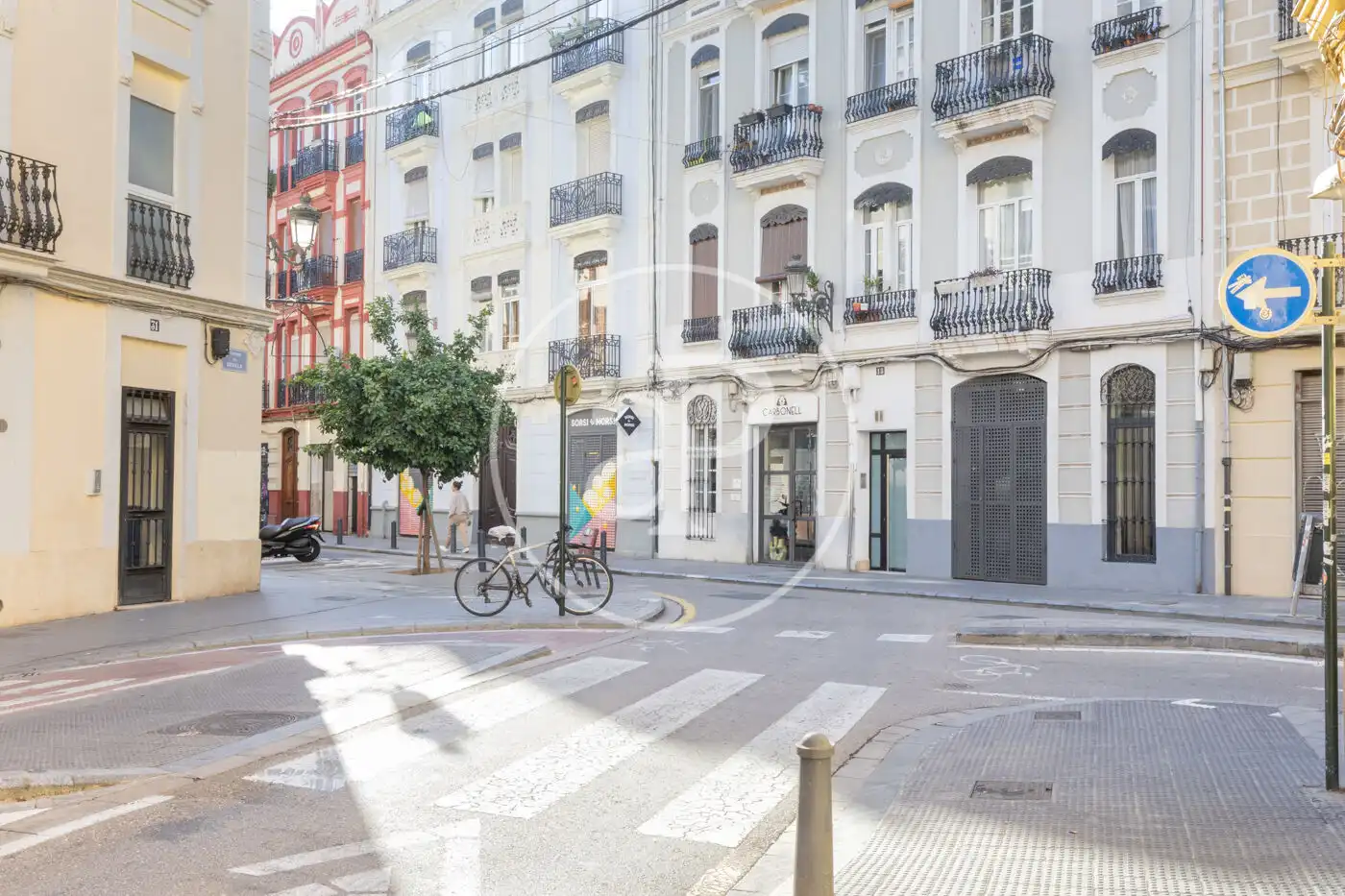 Außenansicht von Wohnung zur Miete in Valencia mit Klimaanlage, Heizung und Abstellraum