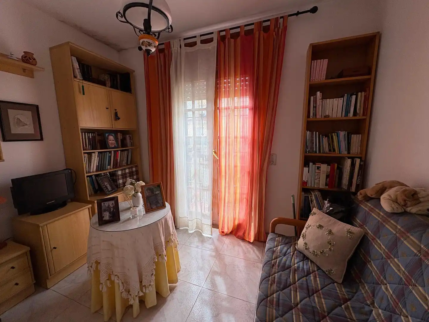Living room of Detached homes for sale in Algeciras  with Air Conditioner, Storage room and Furnished
