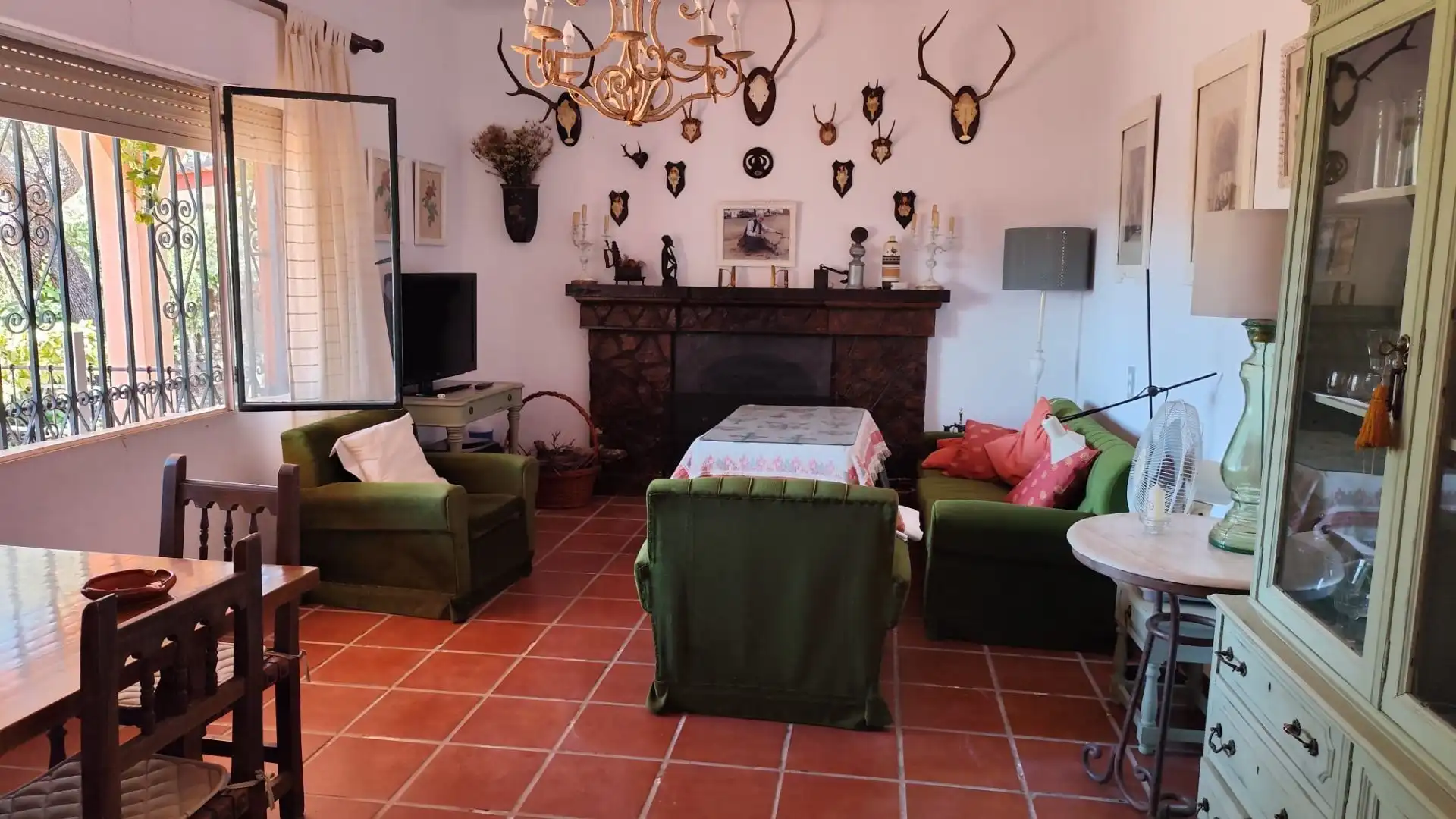 House with pool for sale in El Castillo de las Guardas, imagen 5